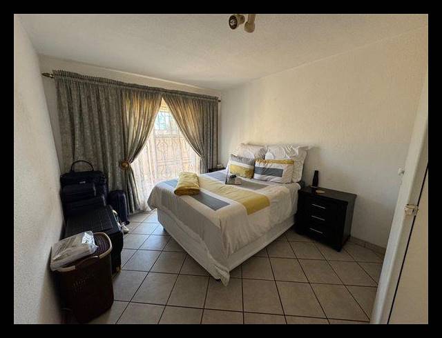 3 BEDROOM TOWNHOUSE FOR SALE IN EDLEEN